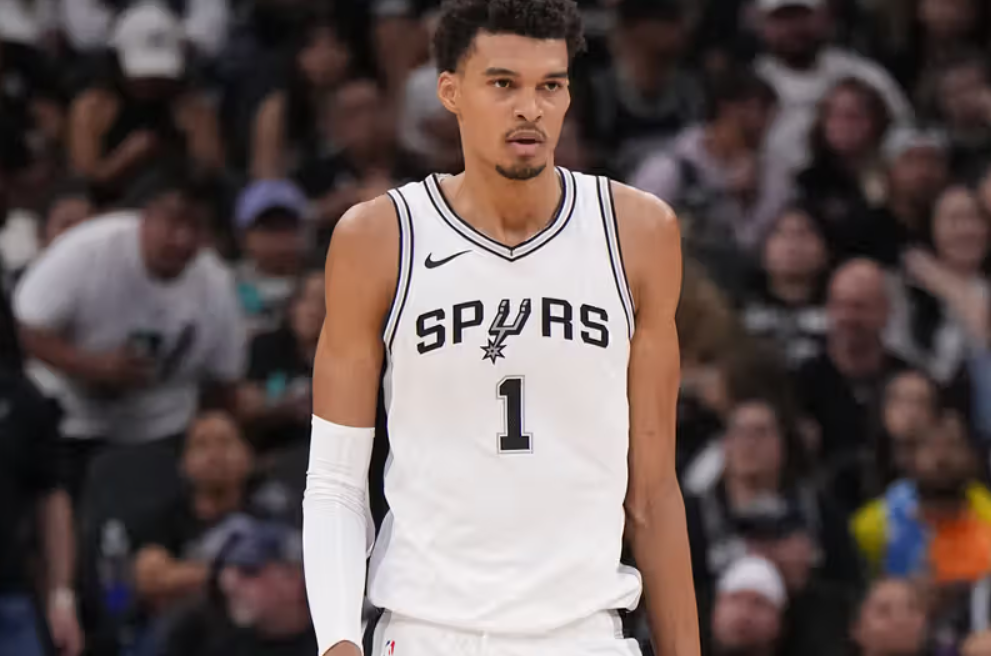 Victor Wembanyama brilha em desempenho histórico contra o Utah Jazz